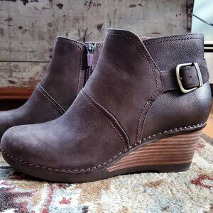 Dansko Susan Wedge Ankle Boot Size 39